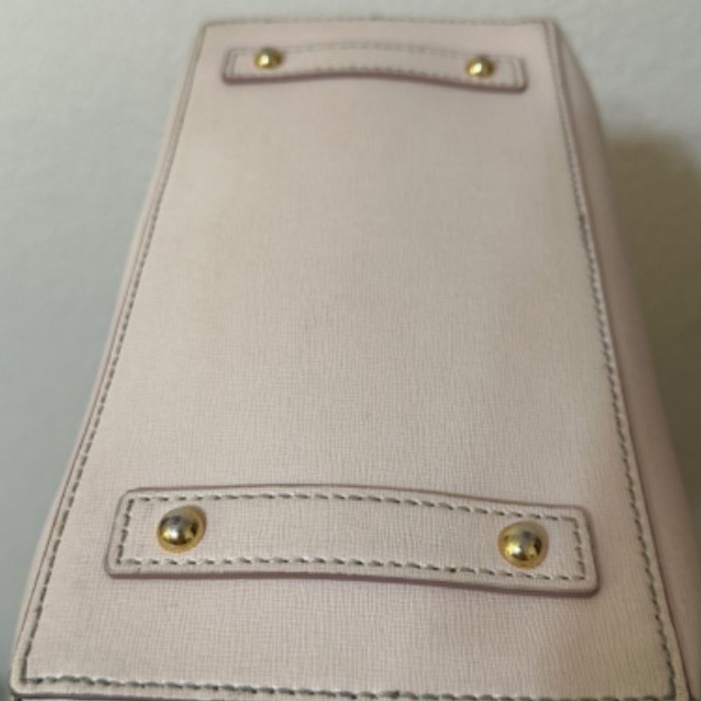 Dooney & Bourke Cream Shoulder Bag EUC - Picture 7 of 12
